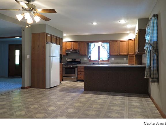 3rd image of 519 W Van Buren St