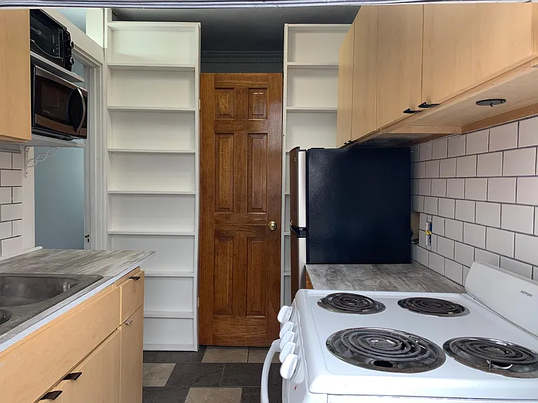 416 W 12th St #3 — Photo 14