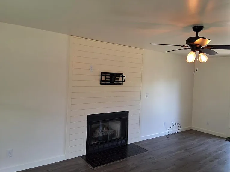7620 Hammersley Rd — Photo 6