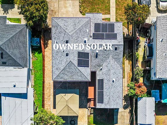 2nd image of 208 Del Mar Avenue