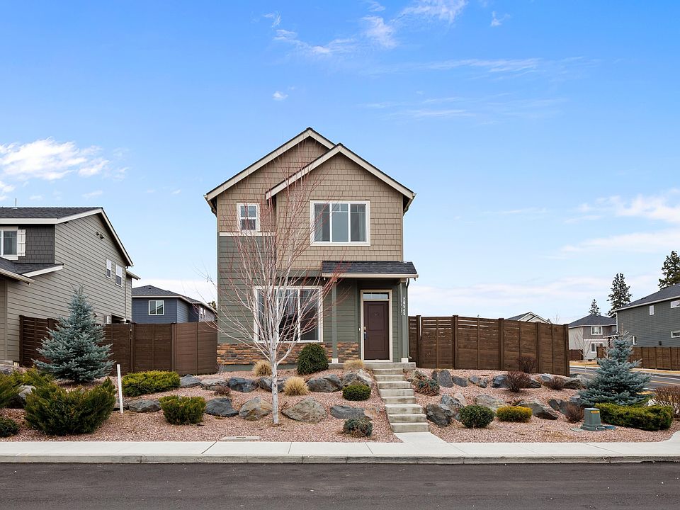 1st image of 20545 SE Evian Ave