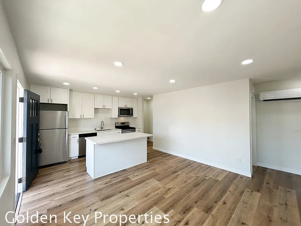 217 Holly St #2