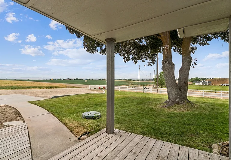 10996 Willis Rd — Photo 48