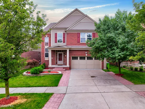 45149 Bartlett Dr, Novi, MI 48377