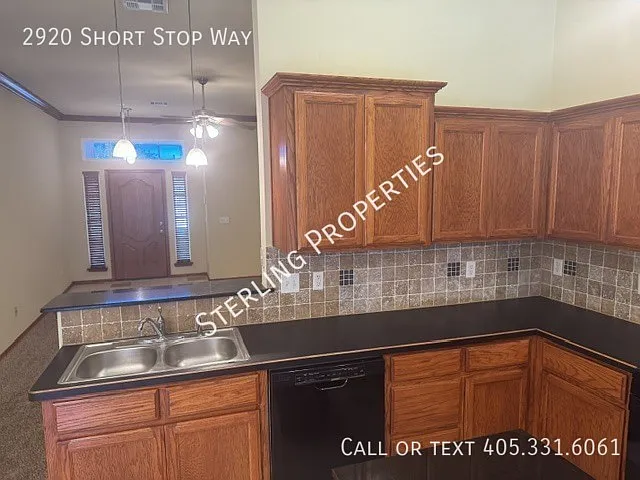 2920 Short Stop Way — Photo 8