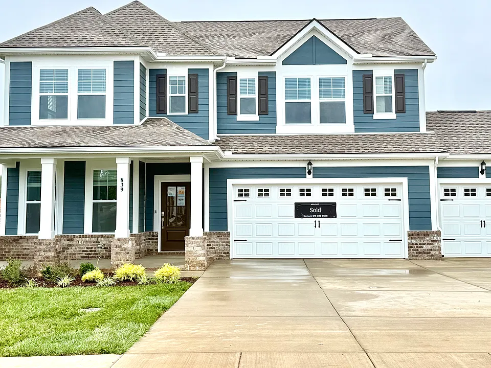 839 Bur Oak Ct