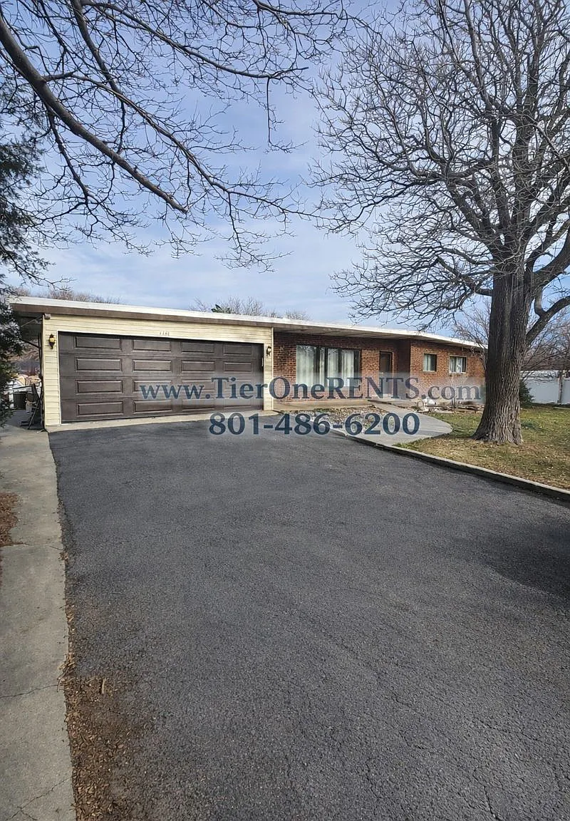 3 bed, 1.5 bath, 1800 sqft, $1,895 — Photo 3