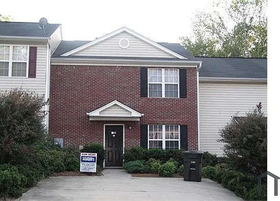 3 bed, 1200 sqft, $1,850 — Photo 1