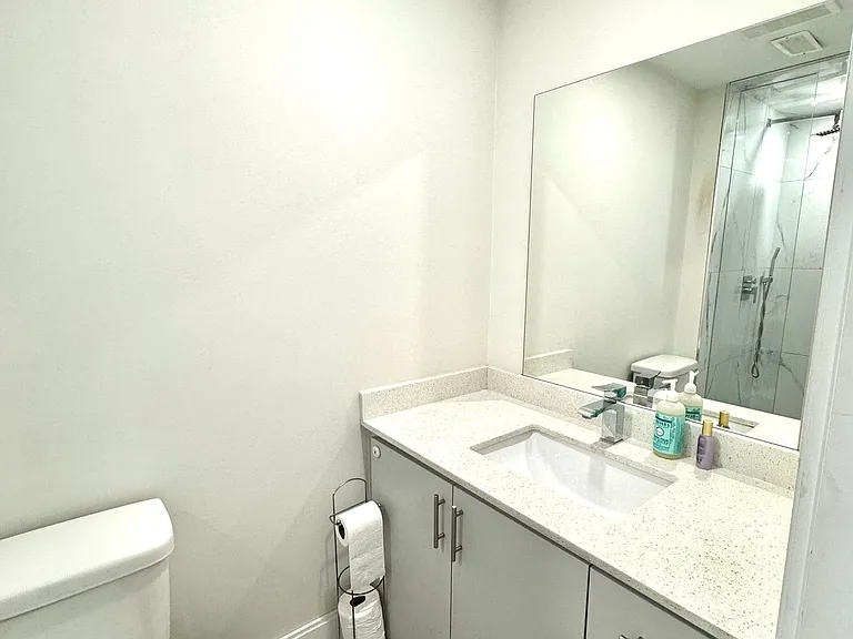 36 Mitre Pl #BASEMENT — Photo 10