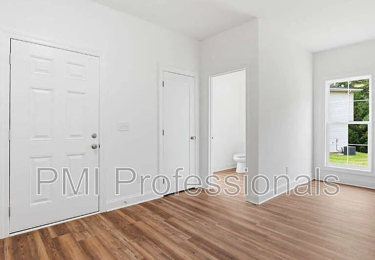 295 Spring St — Photo 7