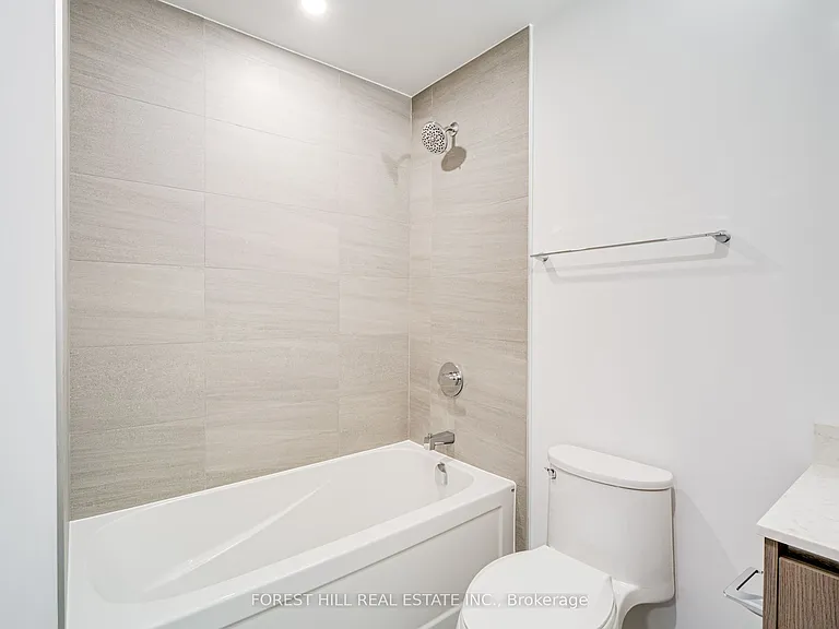 8188 Yonge St #202 — Photo 15