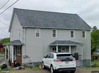 822 Walnut St, Avoca, PA 18641