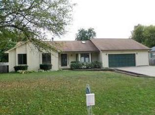 2724 Davista Dr, Highland, MI 48356
