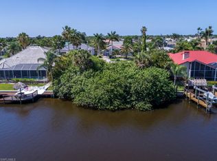 2055 SE 20th Ln, Cape Coral, FL 33990