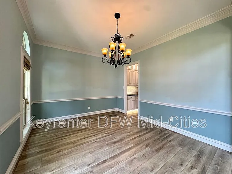 2417 Creekside Cir S — Photo 6