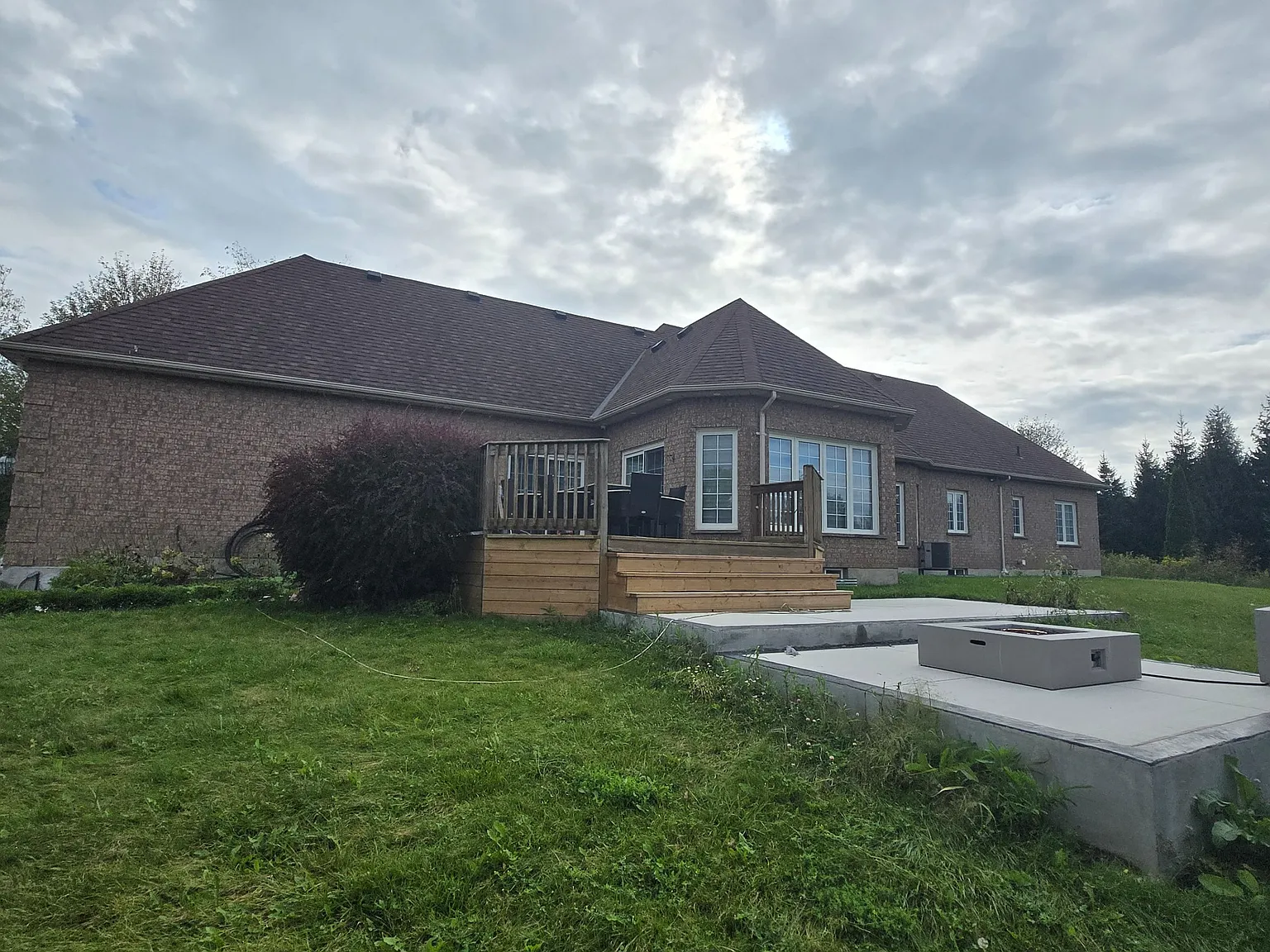 4 bed, $5,500 — Photo 2