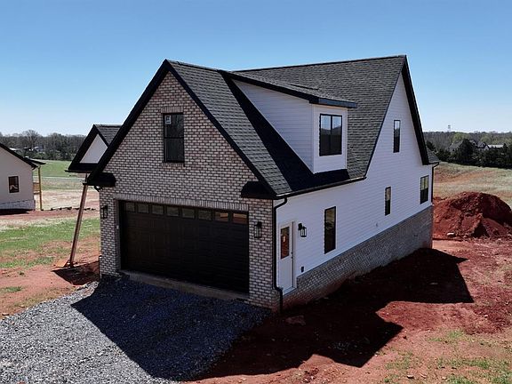 2nd image of 1699 Wells Rd