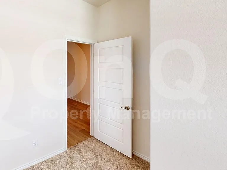 3920 Glastonbury Rd — Photo 14