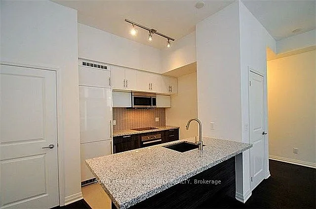 8 Mercer St #206 — Photo 3