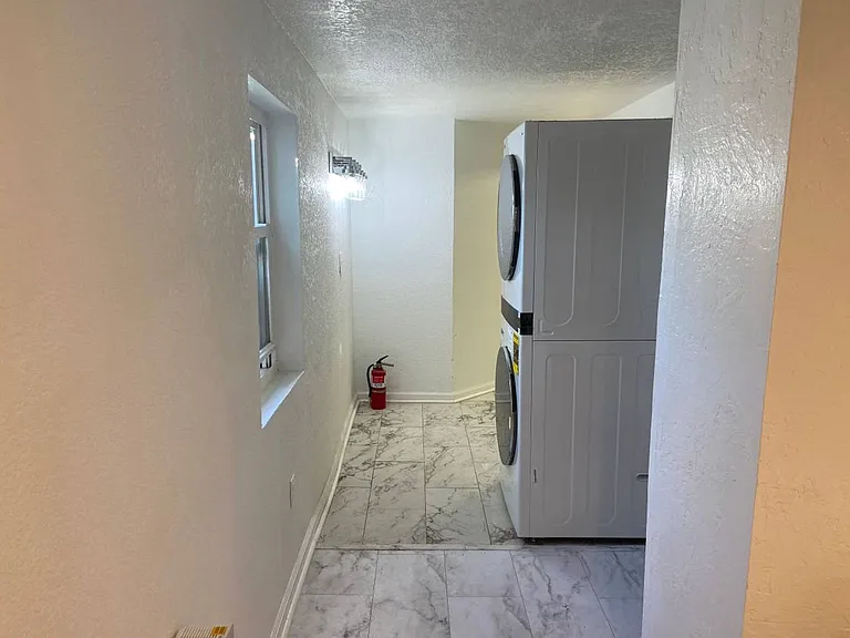 165 Summit St — Photo 5