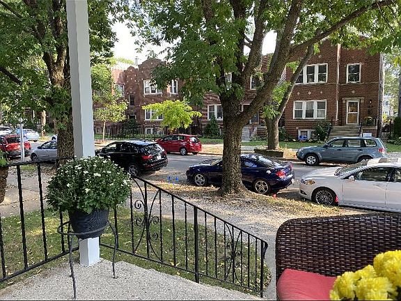 3rd image of 2538 W Ainslie St #1