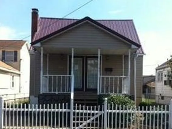 320 E 11th St, Belle, WV 25015