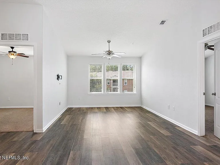 213 Larkin Pl #108 — Photo 2