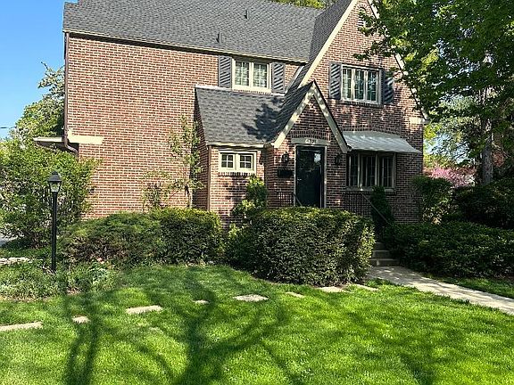 4th image of 4731 Woodland Ave