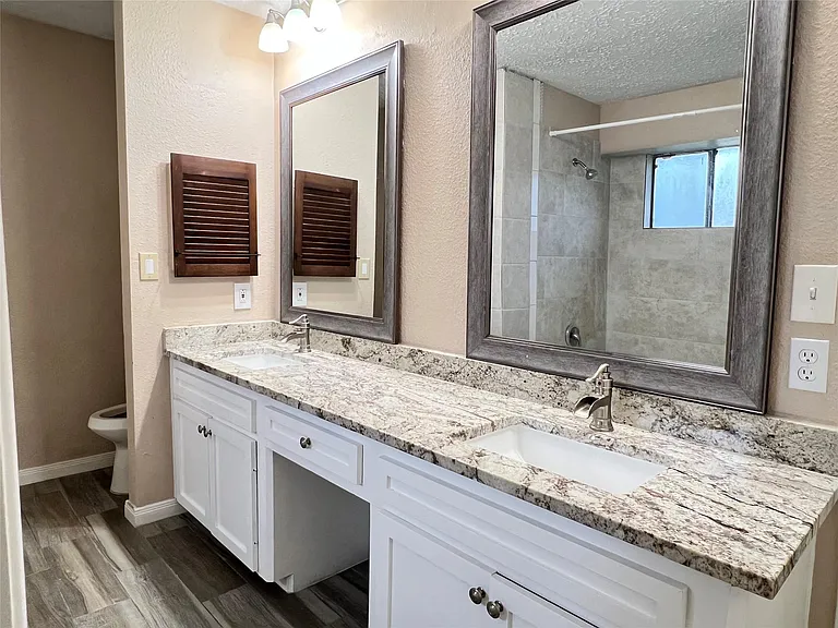 21414 Park Run Dr — Photo 23