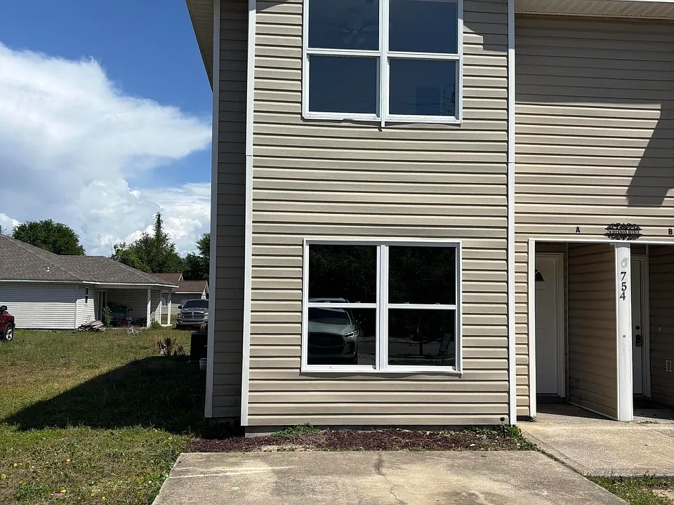 754 Sherman Ave #A