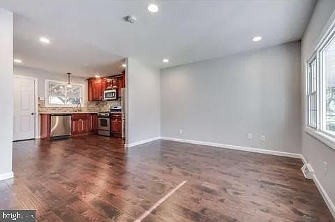 2nd image of 34 Richards Ave
