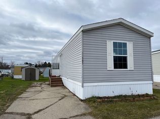 385 Susan St NE, Cedar Springs, MI 49319