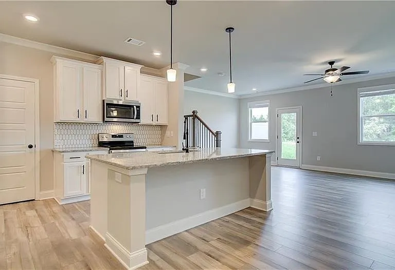 4654 Cypress Landing Way — Photo 3