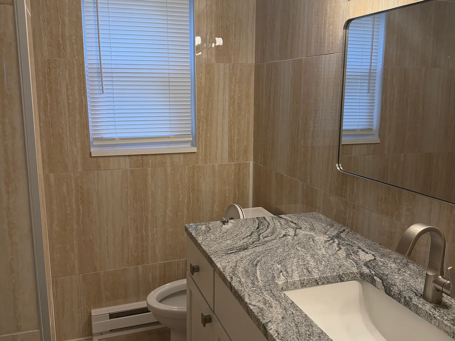 1 bed, 750 sqft, $1,100 — Photo 3
