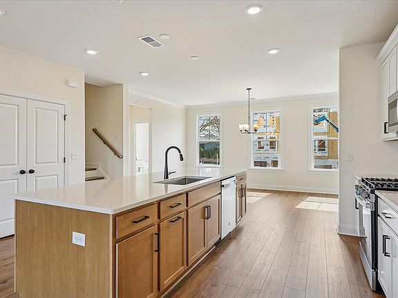 7th image of this home