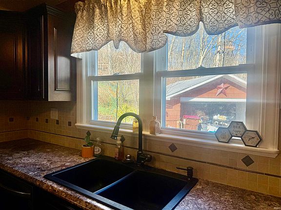 4th image of 10559 Boyd Hollow Rd