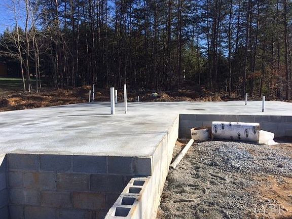 4th image of 52 Mantle Dr #52
