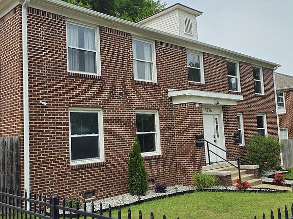 3rd image of 1724 W 19th St APT 2