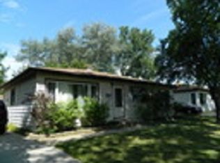 624 N Greenview Ave, Mundelein, IL 60060