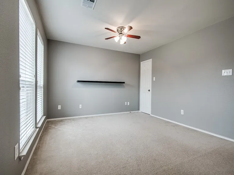 10120 Cherry Hill Ln — Photo 15