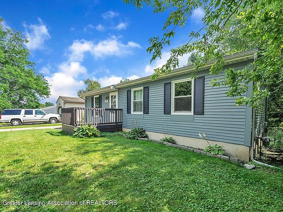 4th image of 225 W Claremore Dr