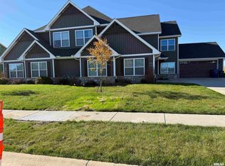 7174 Grove Xing, Bettendorf, IA 52722