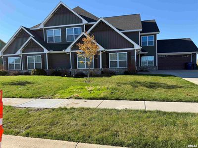 7174 Grove Xing, Bettendorf, IA, 52722
