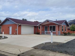 13130 Lookingglass Rd, Winston, OR 97496