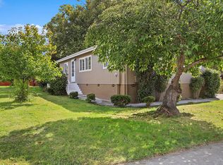 1155 Doneen Ln, Grants Pass, OR 97526