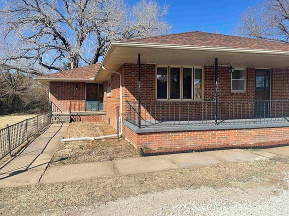 8620 S K14 Hwy, Hutchinson, KS 67501 | Zillow