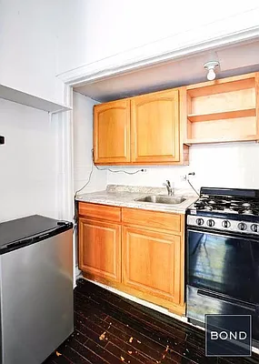 Rented by Bond New York | media 9