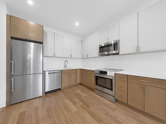 3rd image of 866 Flatbush Ave Unit 2