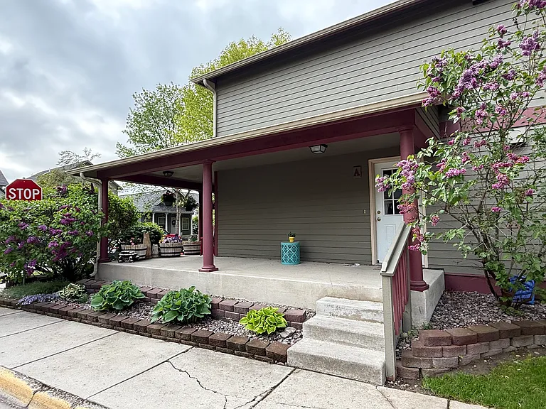 2627 Oshaughnessy St #A — Photo 2