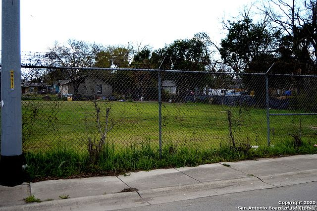 1st image of 2306 W Gerald Ave